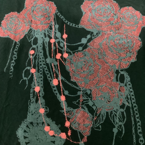 New - Women’s Plus Size 5x Chains & Roses shirt - Picture 3 of 6